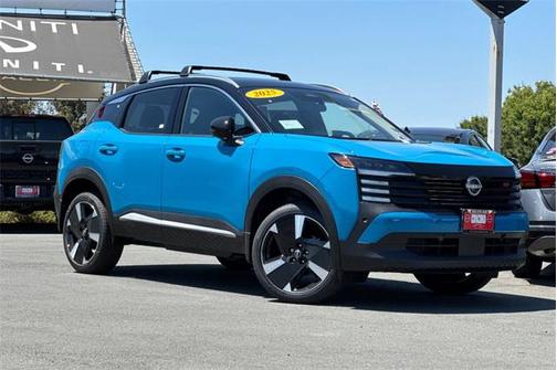 2025 Nissan Kicks SR