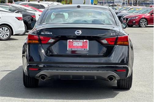 2022 Nissan Altima SR FWD