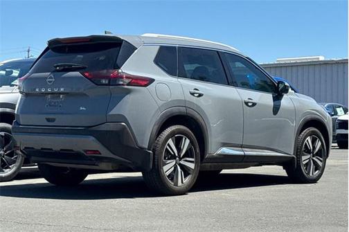 2022 Nissan Rogue SL
