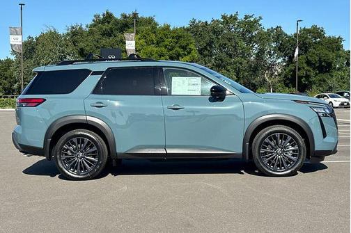 Baltic Teal 2026 Nissan Pathfinder SL