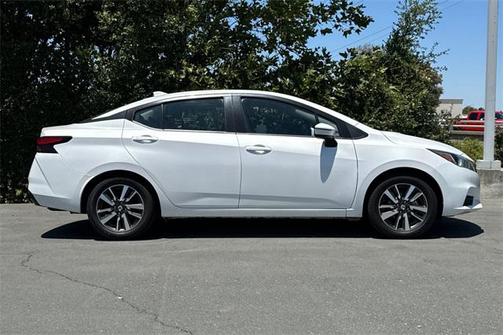 2021 Nissan Versa 1.6 SV