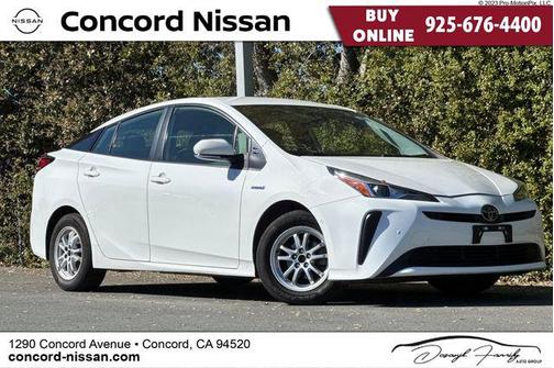 2022 Toyota Prius LE