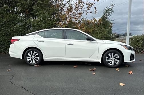 2025 Nissan Altima S FWD