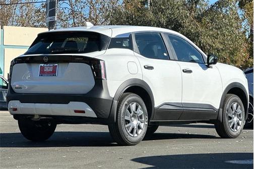 2025 Nissan Kicks S