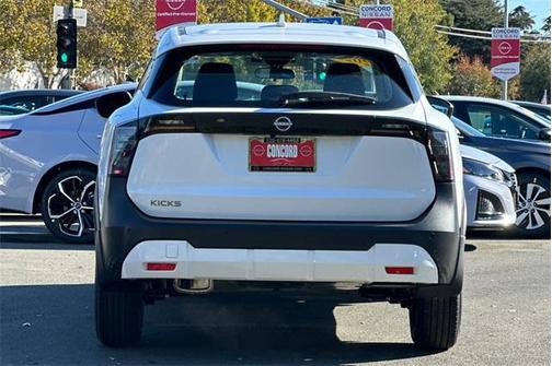 2025 Nissan Kicks S
