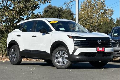2025 Nissan Kicks S