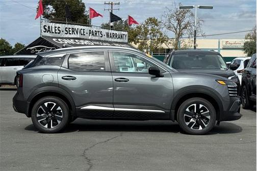 2026 Nissan Kicks SV