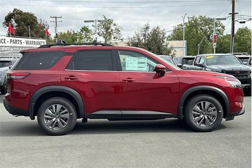 2025 Nissan Pathfinder SV 4WD