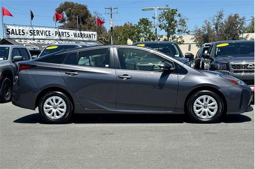 2020 Toyota Prius LE
