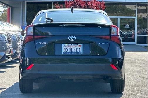 2022 Toyota Prius LE