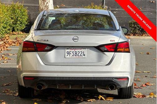 2023 Nissan Altima SR FWD