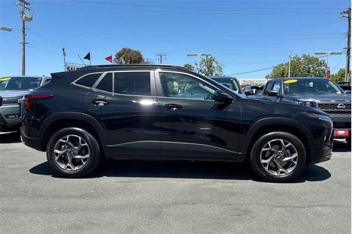 2024 Chevrolet Trax LT