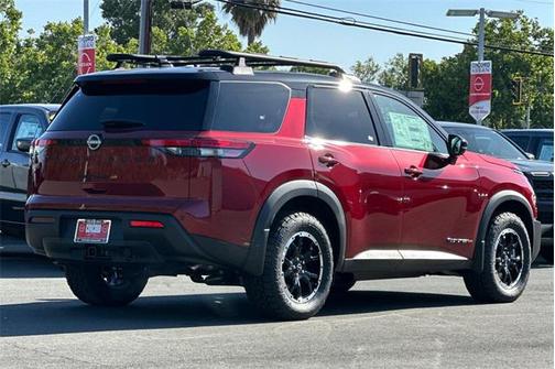 2025 Nissan Pathfinder Rock Creek 4WD