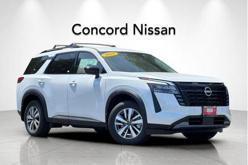 Everest White Pearl Tricoat 2026 Nissan Pathfinder SL