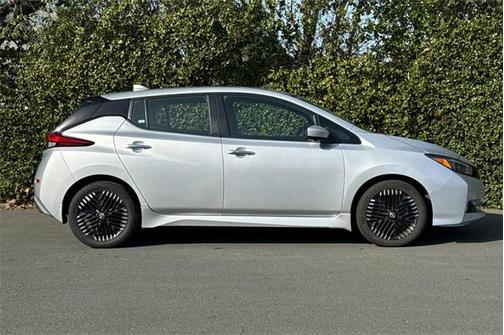 2023 Nissan Leaf SV PLUS 60 kWh