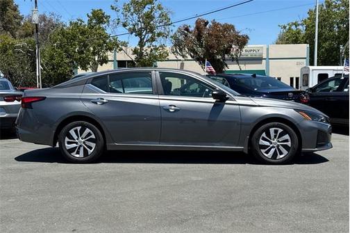 2025 Nissan Altima S FWD
