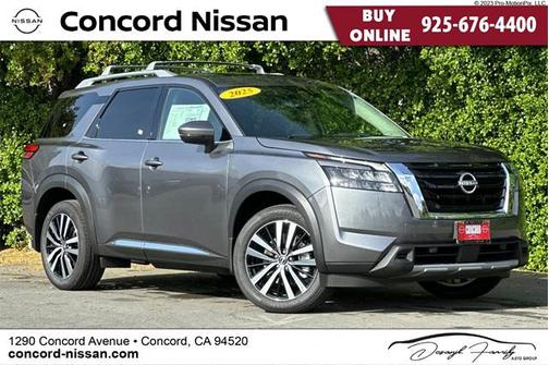 2025 Nissan Pathfinder Platinum 4WD