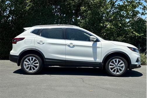 2021 Nissan Rogue Sport SV