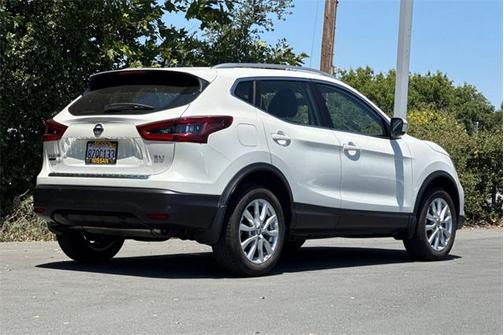 2021 Nissan Rogue Sport SV