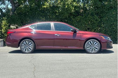 Garnet Pearl Metallic 2025 Nissan Altima 2.5 SV