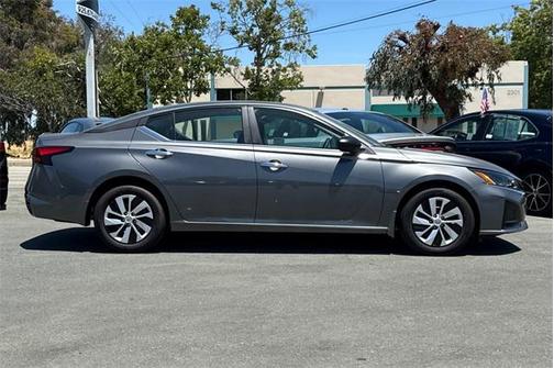 2025 Nissan Altima S FWD