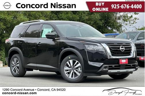 2025 Nissan Pathfinder SL 4WD
