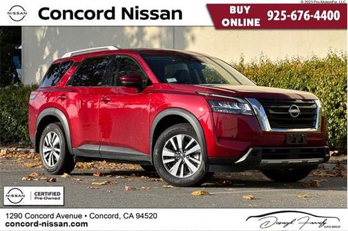 2023 Nissan Pathfinder SL FWD