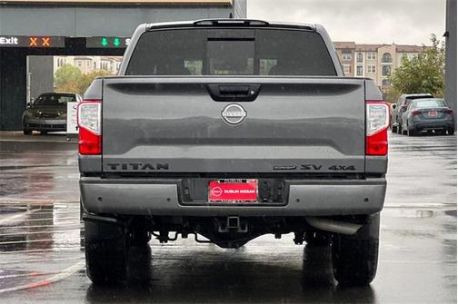 2023 Nissan Titan SV