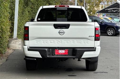 2026 Nissan Frontier SV
