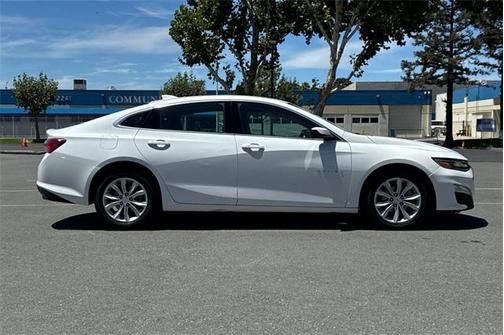 2022 Chevrolet Malibu FWD LT