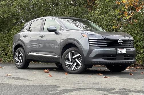 2025 Nissan Kicks SV