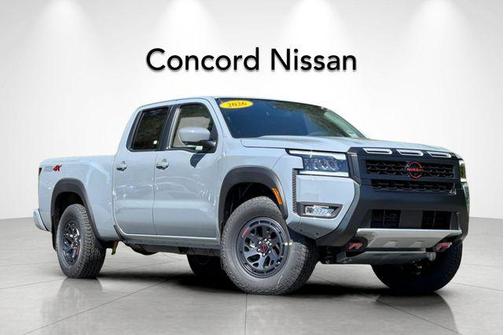 Boulder Gray Pearl 2026 Nissan Frontier PRO-4X