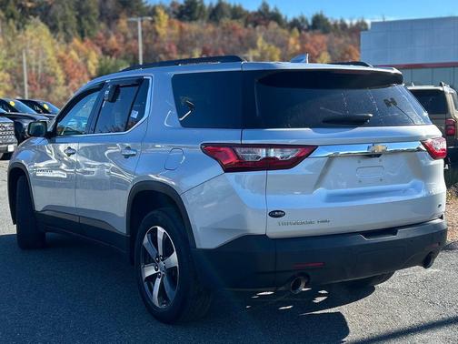 2021 Chevrolet Traverse LT Leather