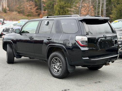 2020 Toyota 4Runner Venture