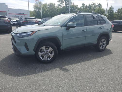 2022 Toyota RAV4 XLE