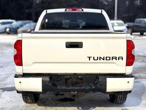 2017 Toyota Tundra SR5