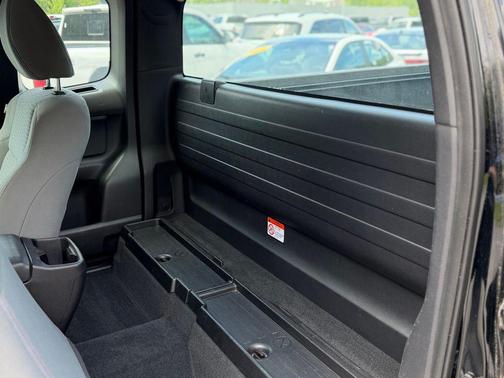 Black 2016 Toyota Tacoma SR