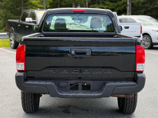 Black 2016 Toyota Tacoma SR