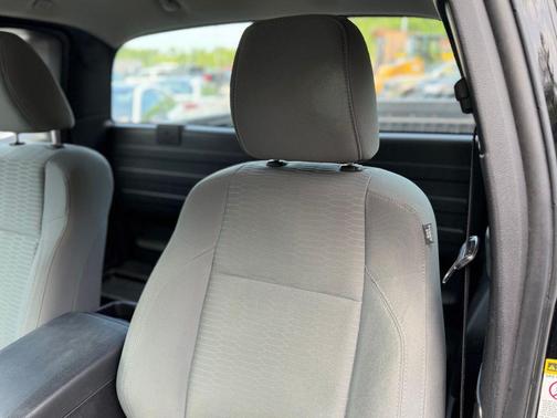 Black 2016 Toyota Tacoma SR