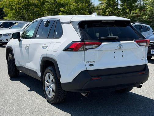 Ice Cap 2023 Toyota RAV4 LE