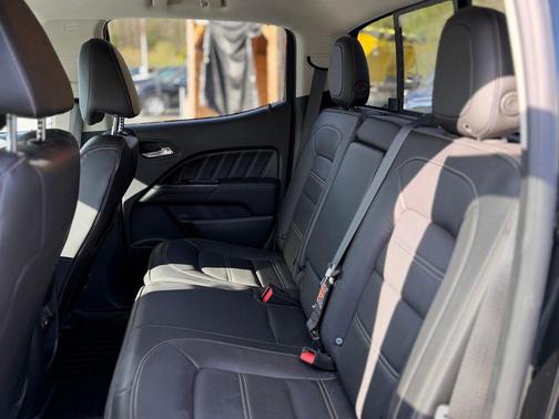 Onyx Black 2021 GMC Canyon Denali