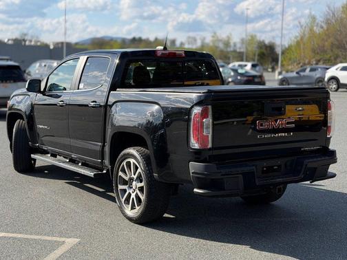 Onyx Black 2021 GMC Canyon Denali