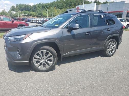 2022 Toyota RAV4 XLE Premium