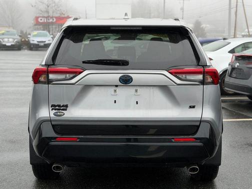 2024 Toyota RAV4 Prime SE