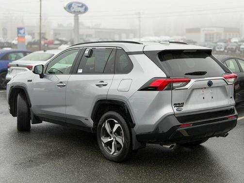 2024 Toyota RAV4 Prime SE