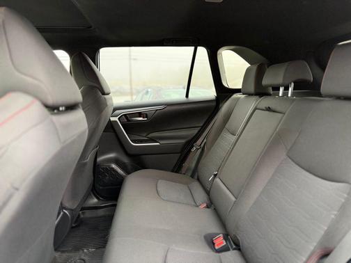 2024 Toyota RAV4 Prime SE