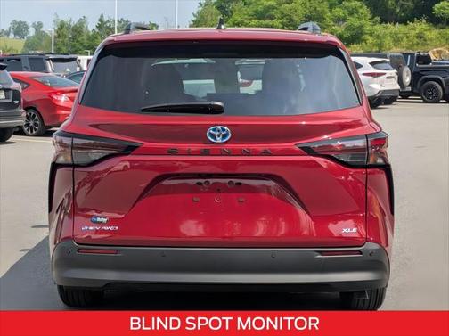 2025 Toyota Sienna XLE 7 Passenger