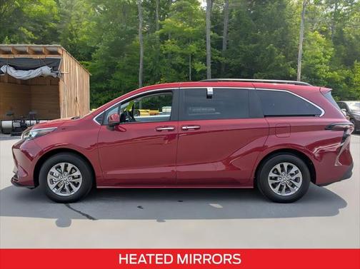 2025 Toyota Sienna XLE 7 Passenger