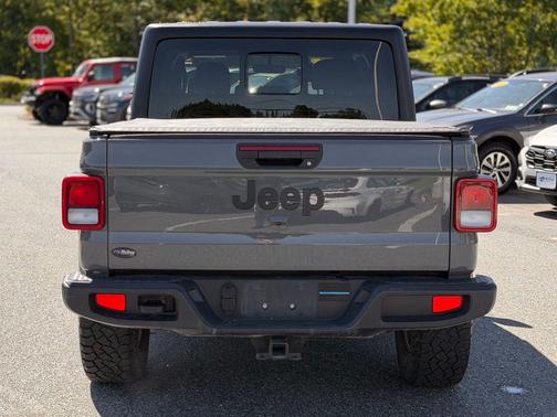 Sting-Gray Clearcoat 2022 Jeep Gladiator Sport S