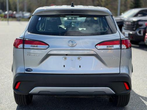 Sonic Silver 2024 Toyota Corolla Cross L